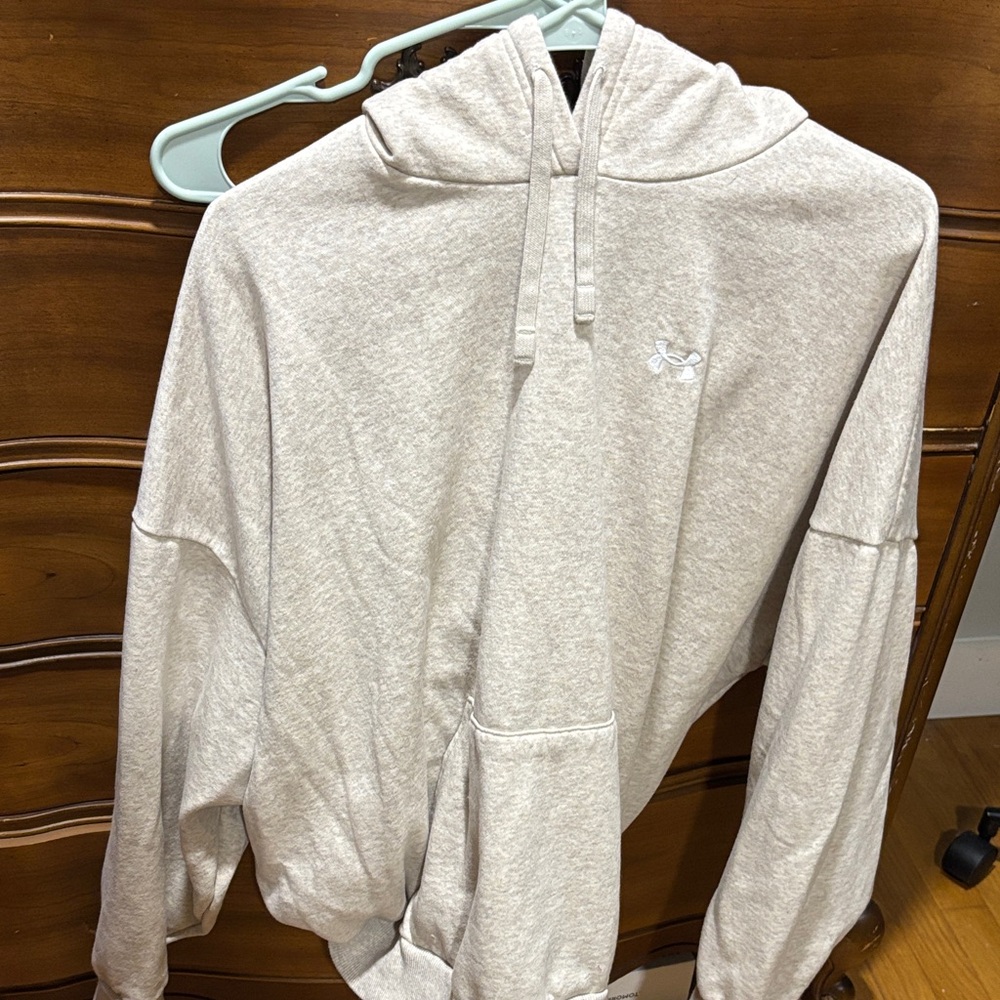 Women’s under Armour Hoodie Sweater